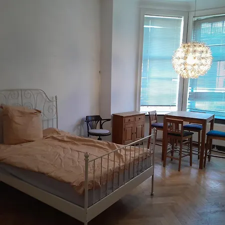 Naehe Bahnhof Apartment *